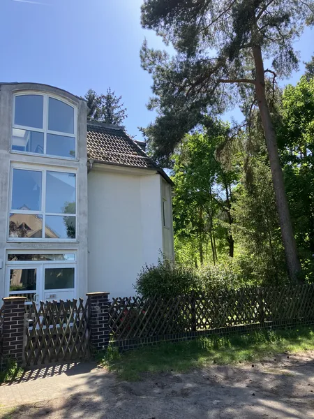 1 Monat mietfreie Zeit ! Etwas für Handwerker, 2 Zimmer Wohnung mit Balkon im EG in Mahlsdorf ! — photo 1